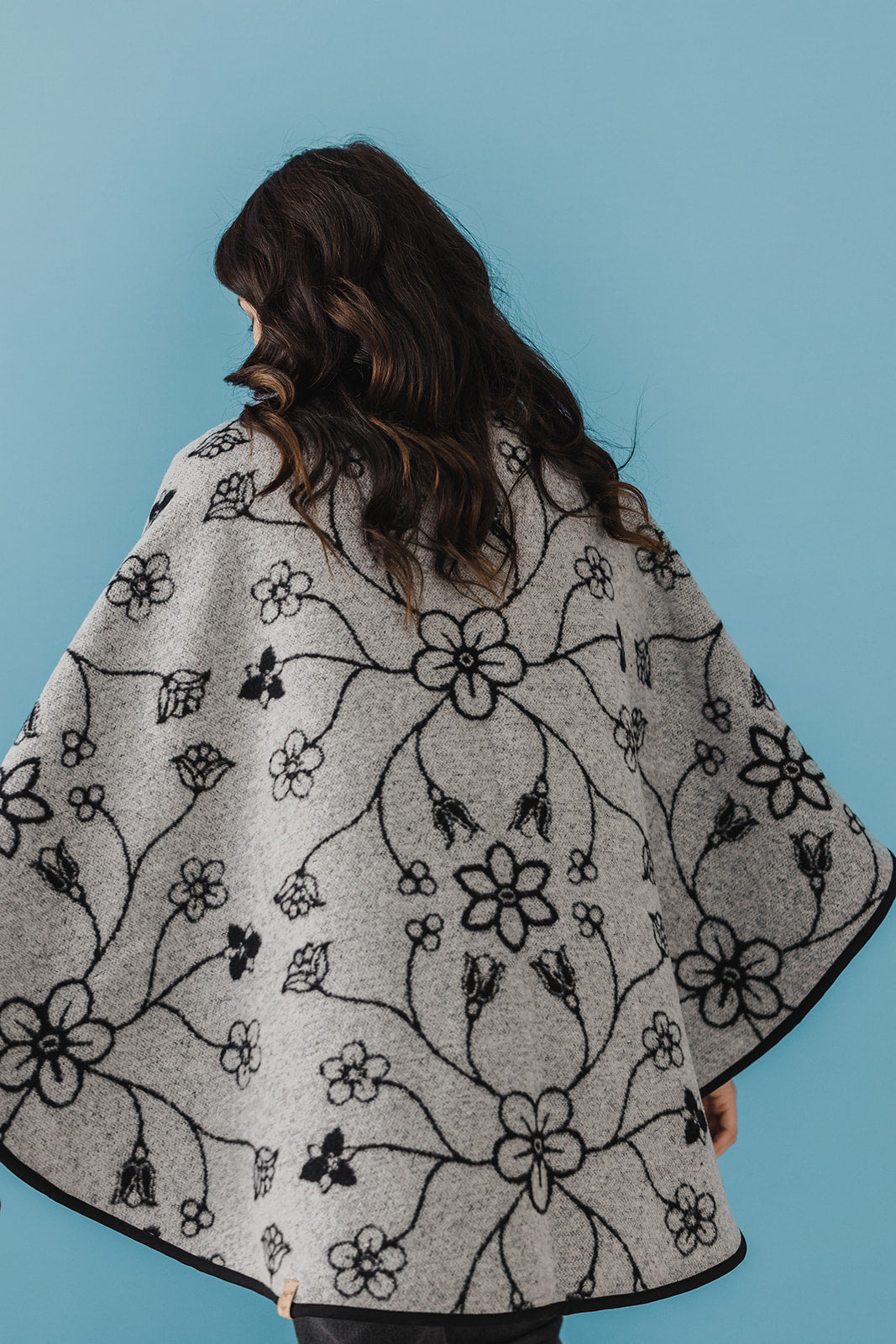 Fleurs Reversible Shawl