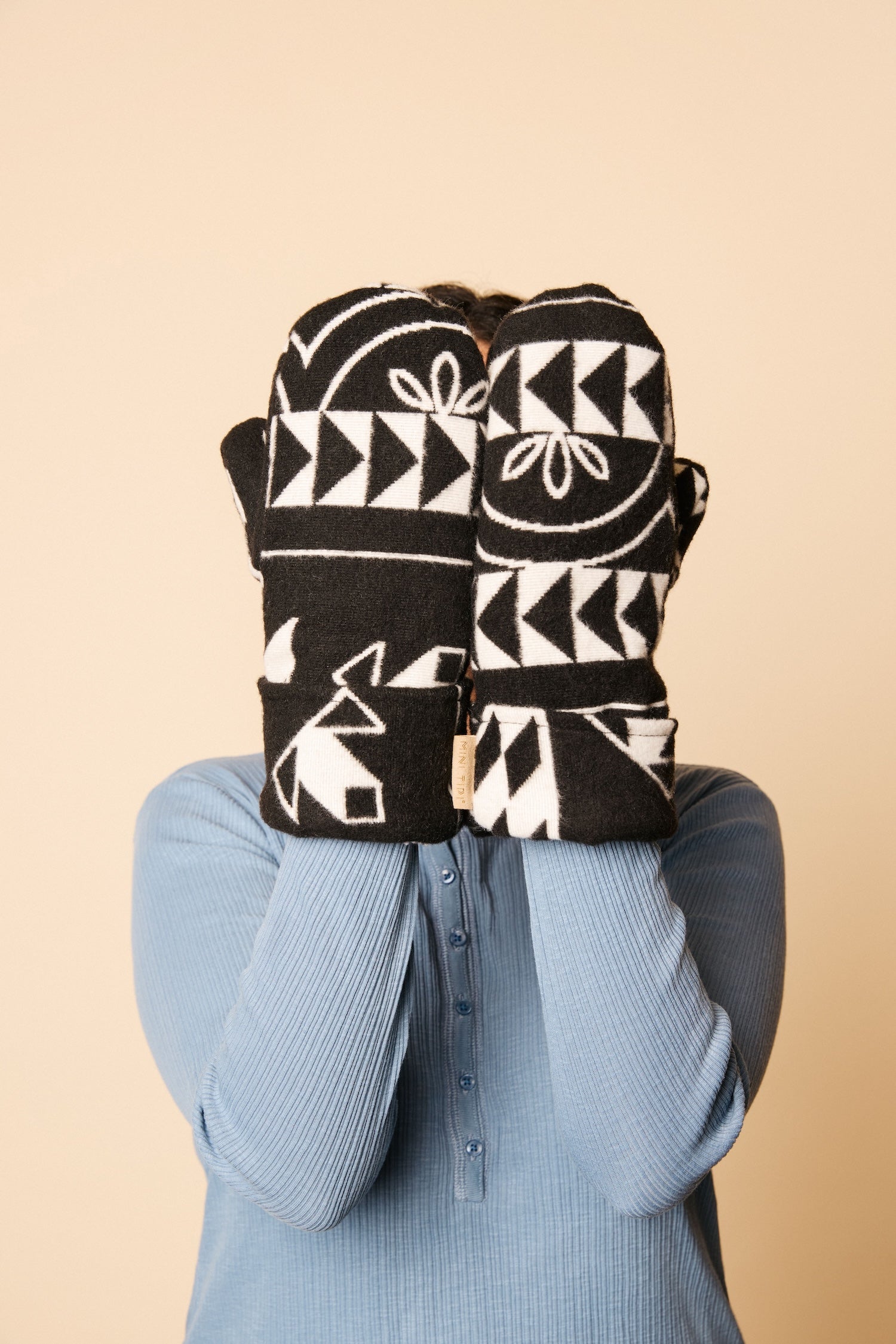 Perfectly Imperfect Star Sherpa Mittens